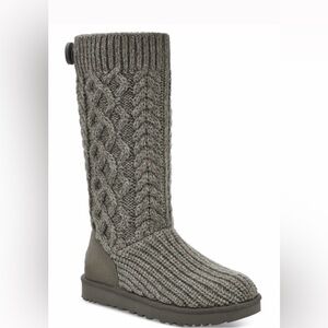 UGG Women's Classic Cardi Cabled Knit Gray Boots size 8 New without box